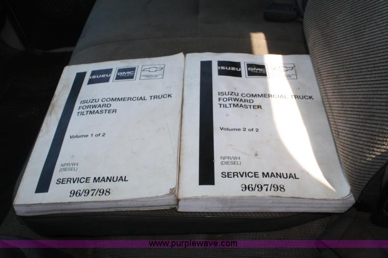image for item B6741 1998 Isuzu service truck