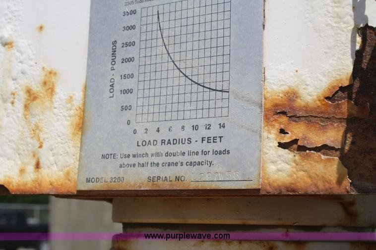 image for item B6741 1998 Isuzu service truck