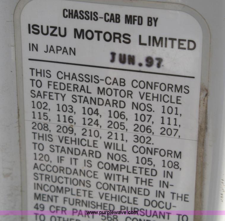 image for item B6741 1998 Isuzu service truck