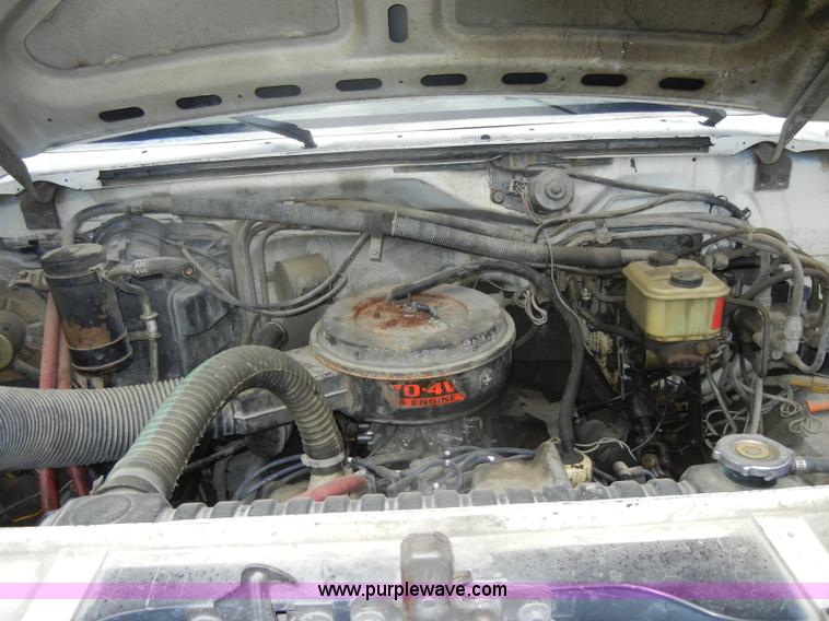 image for item D4081 1987 Ford F700 dump truck