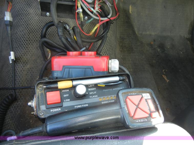 image for item D4082 2003 GMC 3500 dump bed pickup truck