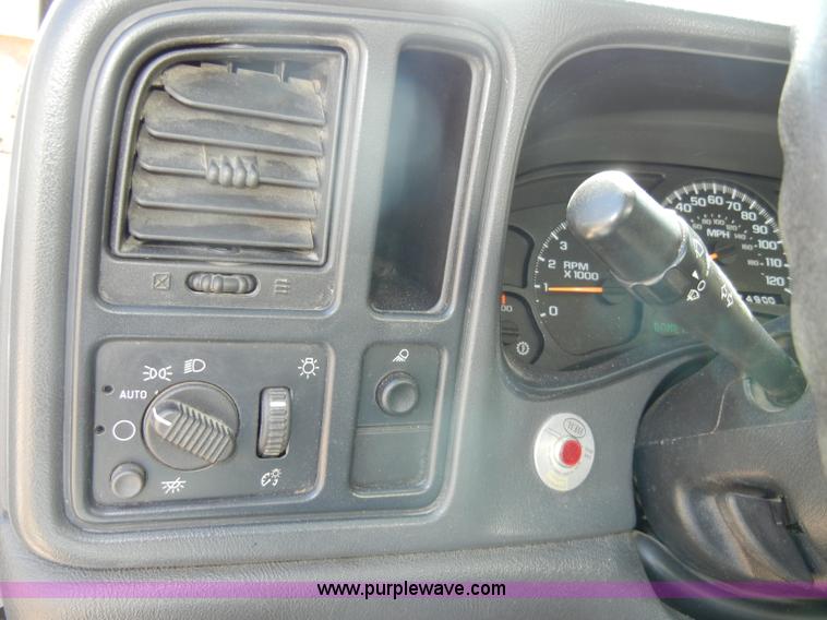 image for item D4082 2003 GMC 3500 dump bed pickup truck