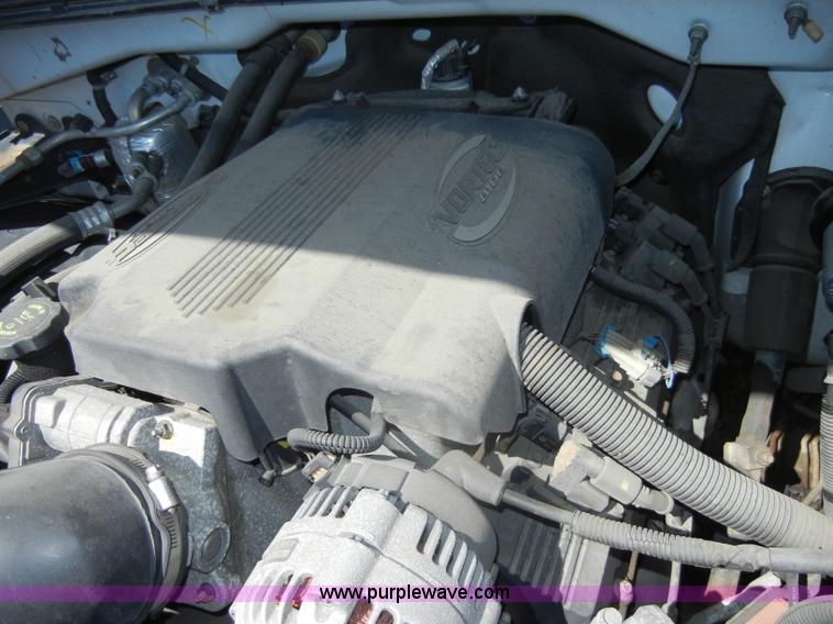 image for item D4082 2003 GMC 3500 dump bed pickup truck