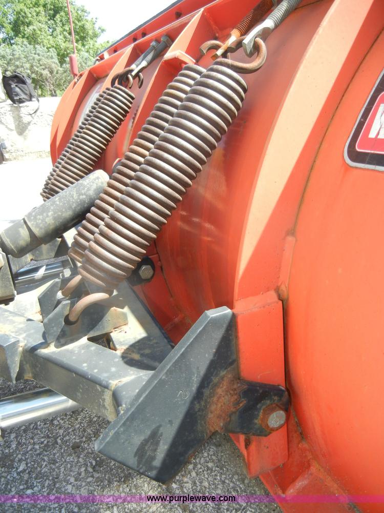 image for item D4082 2003 GMC 3500 dump bed pickup truck