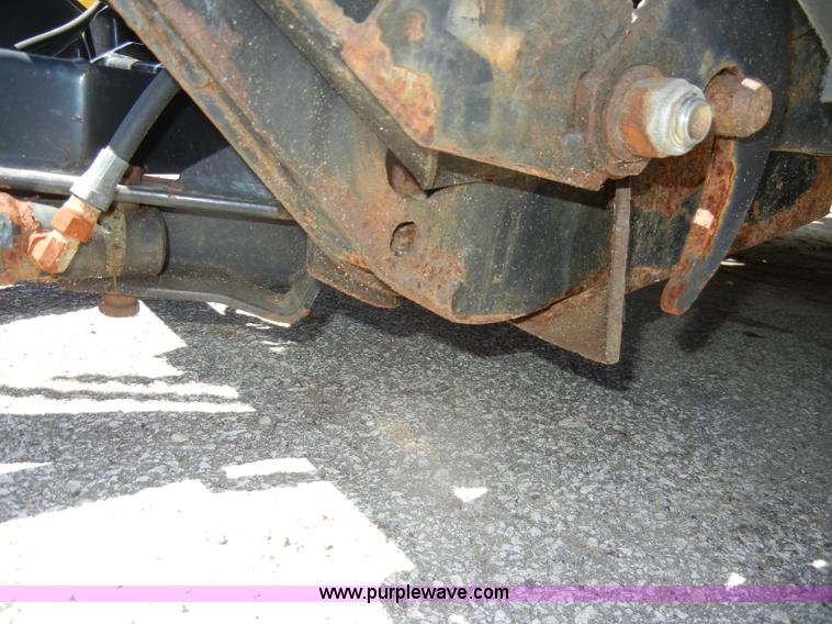 image for item D4082 2003 GMC 3500 dump bed pickup truck