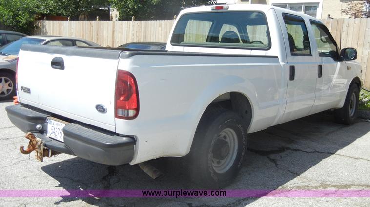 image for item D4083 2000 Ford F250 Super Duty XL pickup truck