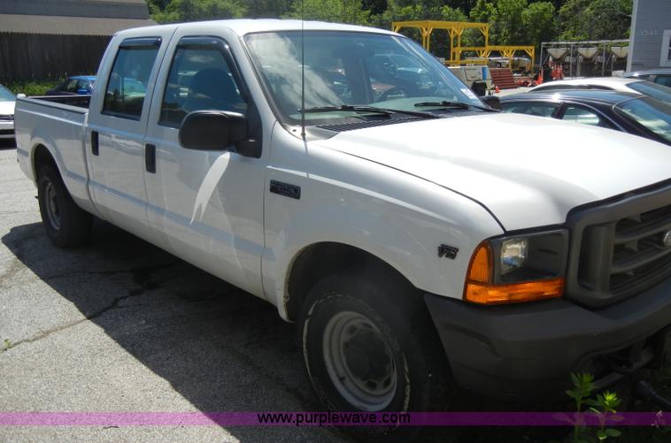 image for item D4083 2000 Ford F250 Super Duty XL pickup truck