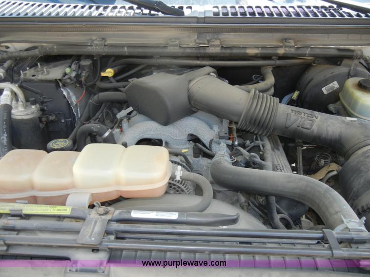 image for item D4083 2000 Ford F250 Super Duty XL pickup truck