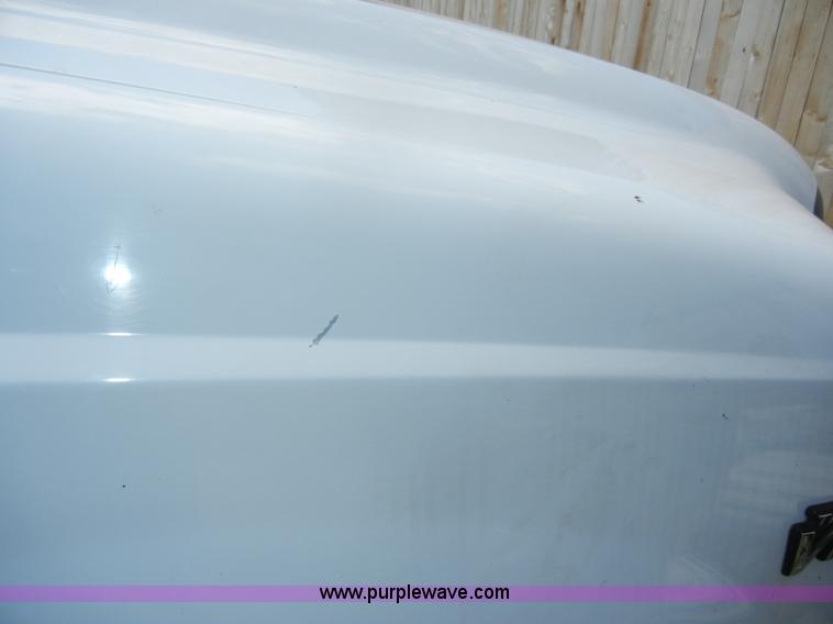 image for item D4083 2000 Ford F250 Super Duty XL pickup truck