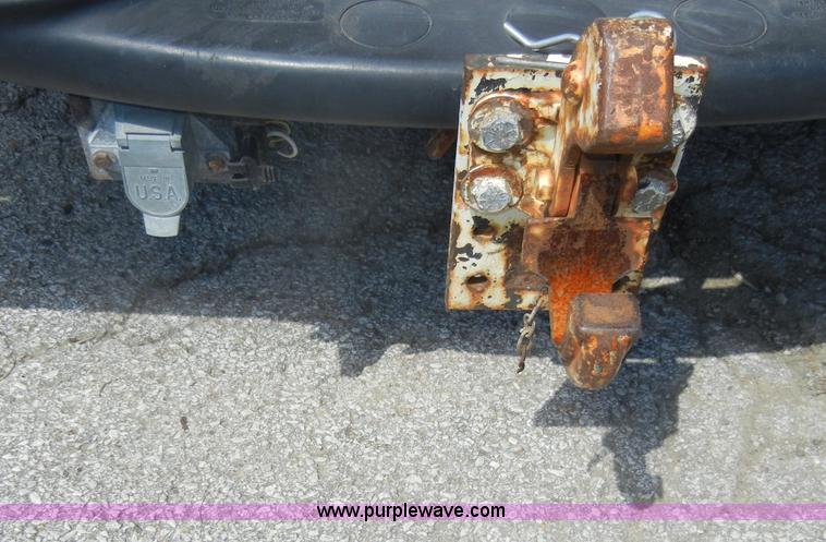 image for item D4083 2000 Ford F250 Super Duty XL pickup truck