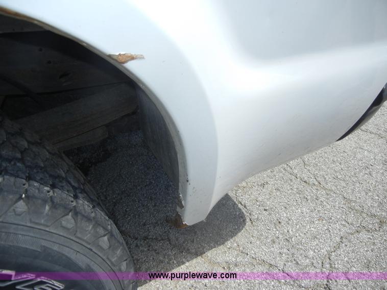 image for item D4083 2000 Ford F250 Super Duty XL pickup truck