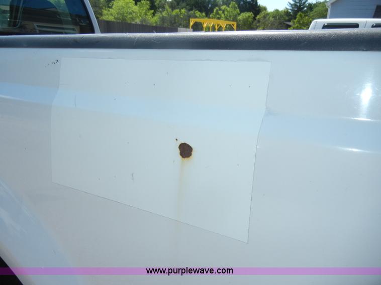 image for item D4084 2001 Ford F250 Super Duty XL pickup truck