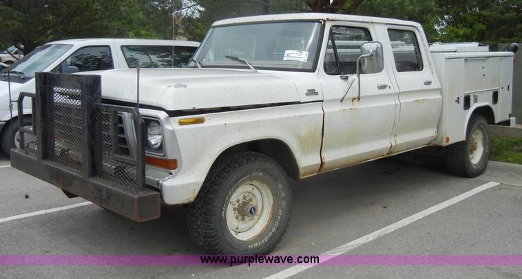 image for item D4090 1978 Ford F250 Custom utility pickup truck