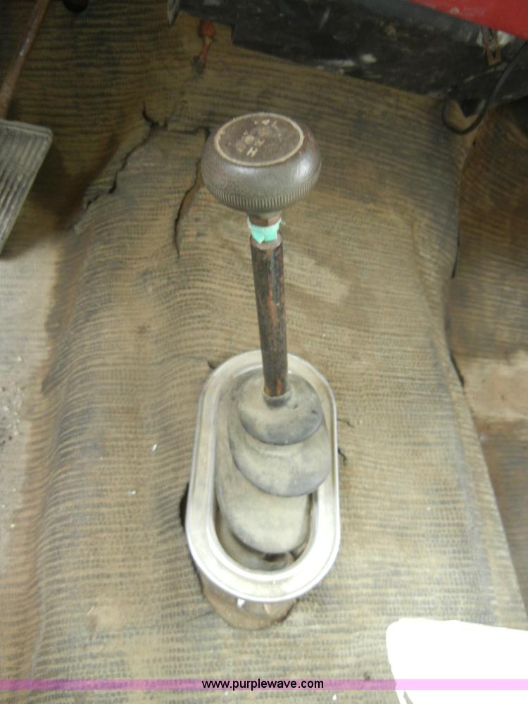 image for item D4090 1978 Ford F250 Custom utility pickup truck