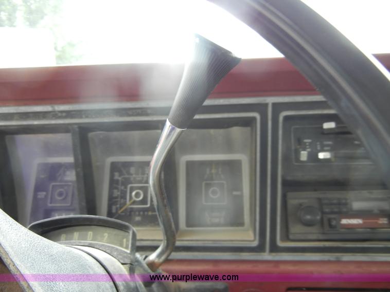 image for item D4090 1978 Ford F250 Custom utility pickup truck