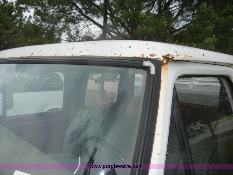 image for item D4090 1978 Ford F250 Custom utility pickup truck