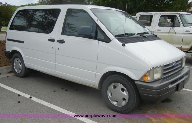 image for item D4091 1996 Ford Aerostar XLT van