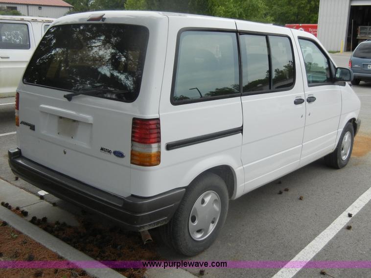 image for item D4091 1996 Ford Aerostar XLT van