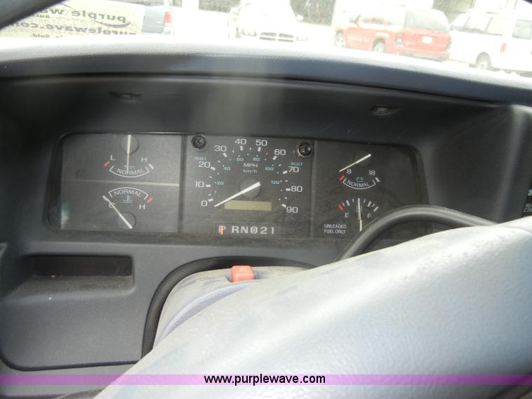 image for item D4091 1996 Ford Aerostar XLT van