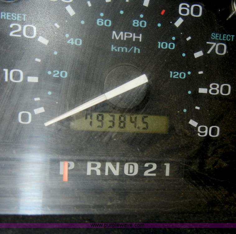 image for item D4091 1996 Ford Aerostar XLT van