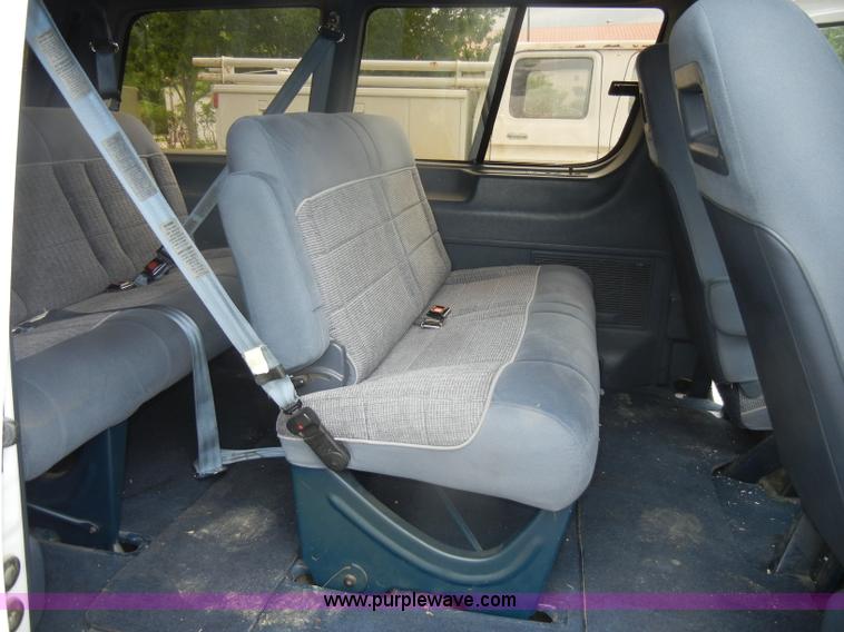 image for item D4091 1996 Ford Aerostar XLT van