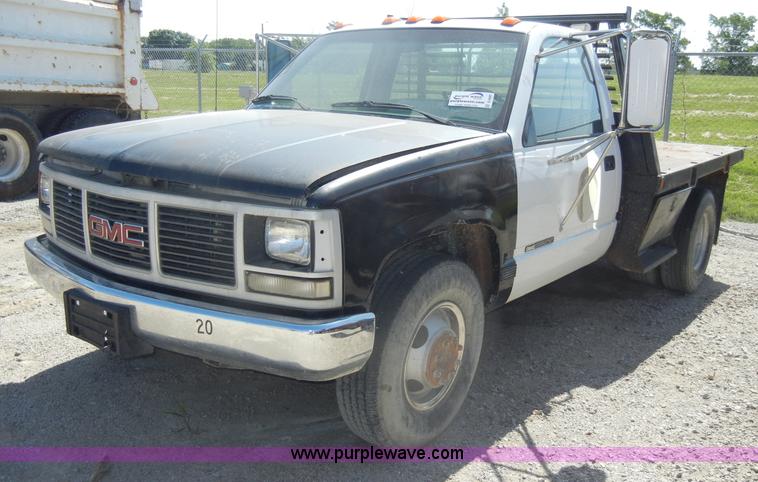 image for item D4097 1990 GMC Sierra 3500 SL flatbed pickup truck