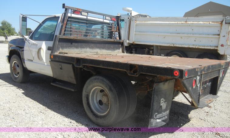 image for item D4097 1990 GMC Sierra 3500 SL flatbed pickup truck
