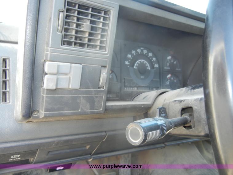 image for item D4097 1990 GMC Sierra 3500 SL flatbed pickup truck