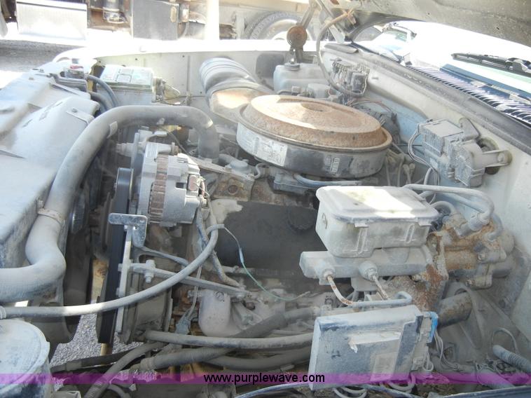 image for item D4097 1990 GMC Sierra 3500 SL flatbed pickup truck