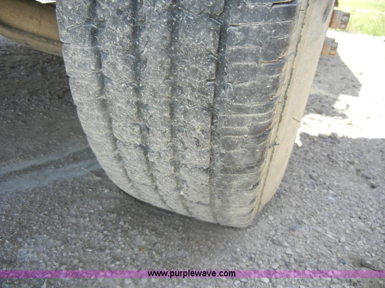 image for item D4097 1990 GMC Sierra 3500 SL flatbed pickup truck