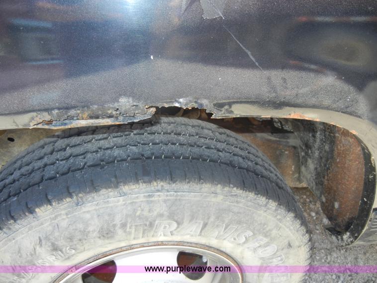 image for item D4097 1990 GMC Sierra 3500 SL flatbed pickup truck