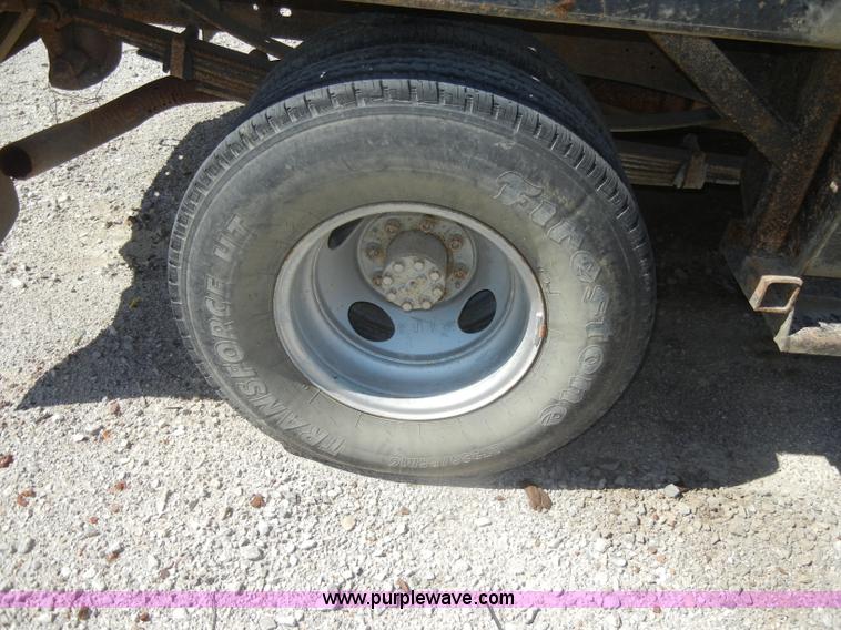 image for item D4097 1990 GMC Sierra 3500 SL flatbed pickup truck