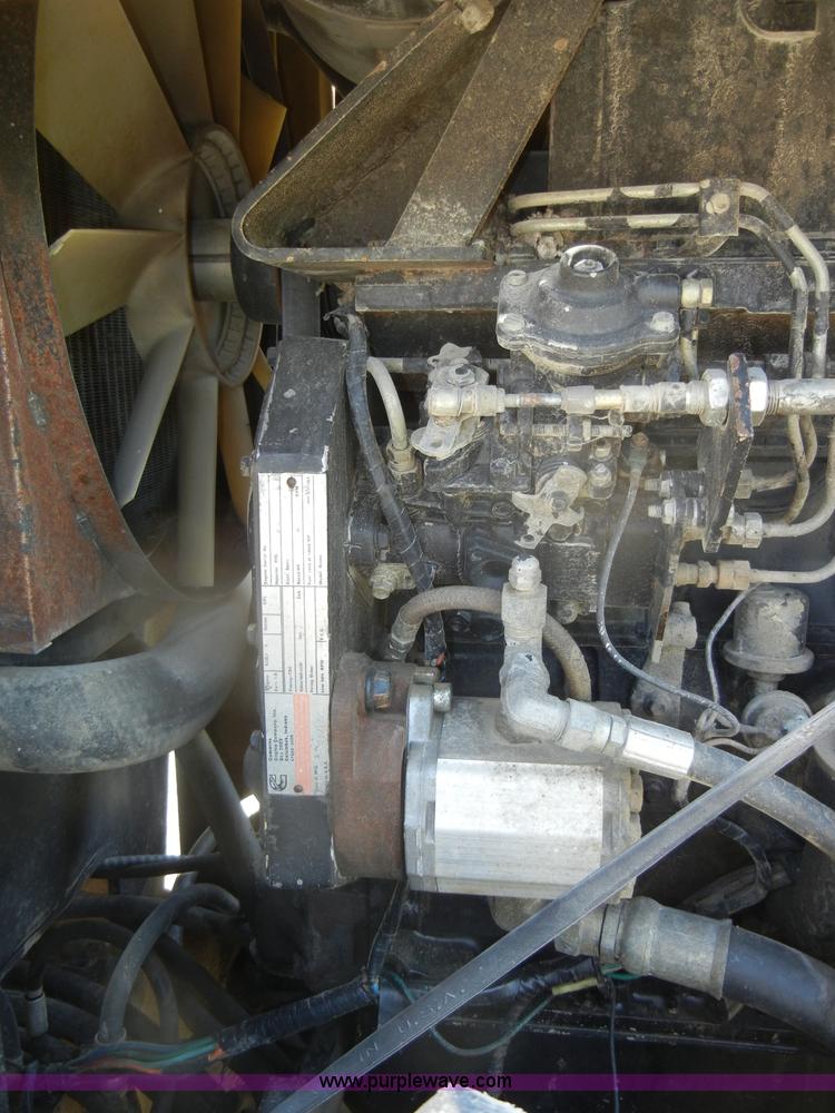 image for item D4098 1988 Hyster C832A pad foot roller