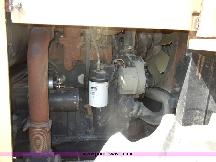 image for item D4098 1988 Hyster C832A pad foot roller