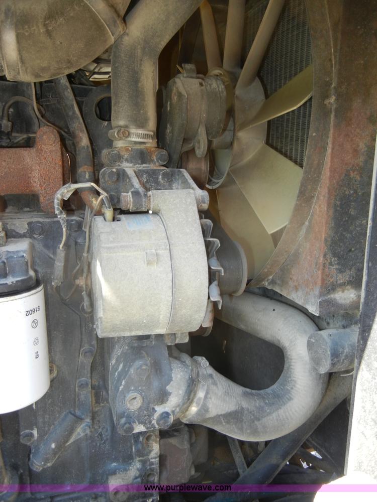 image for item D4098 1988 Hyster C832A pad foot roller