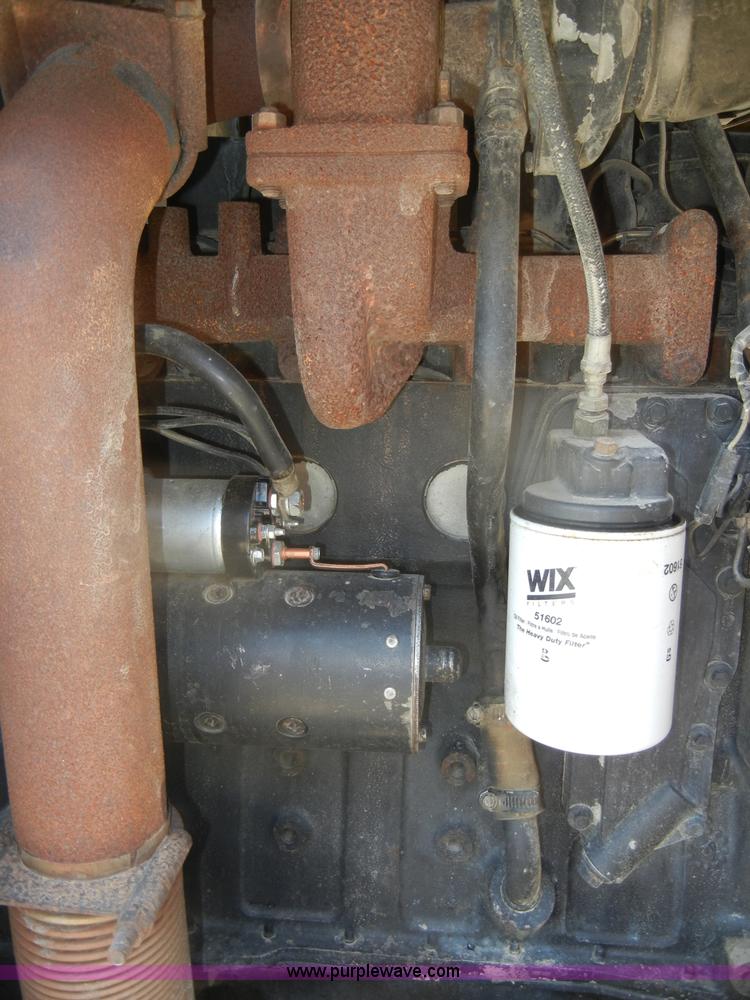 image for item D4098 1988 Hyster C832A pad foot roller