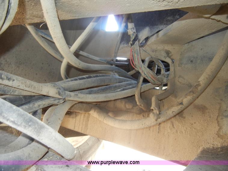 image for item D4098 1988 Hyster C832A pad foot roller