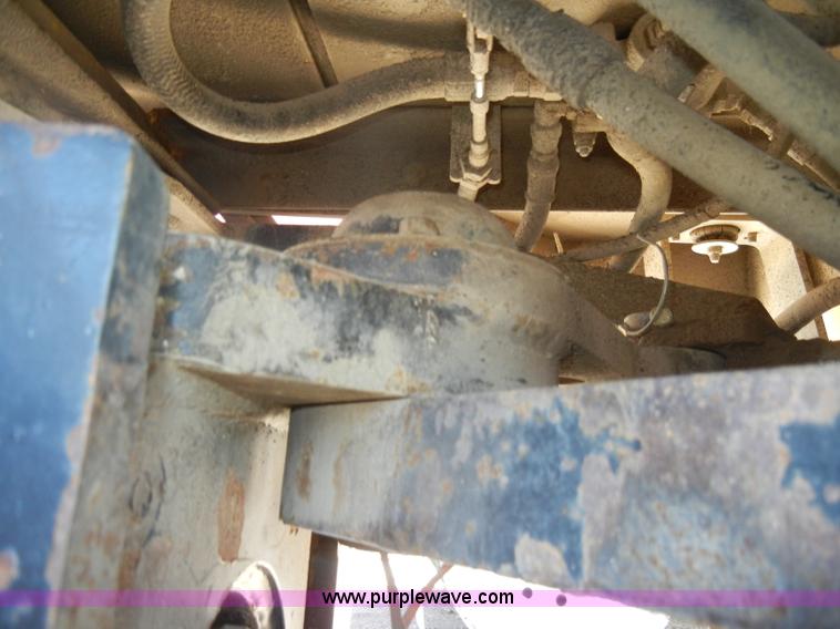 image for item D4098 1988 Hyster C832A pad foot roller