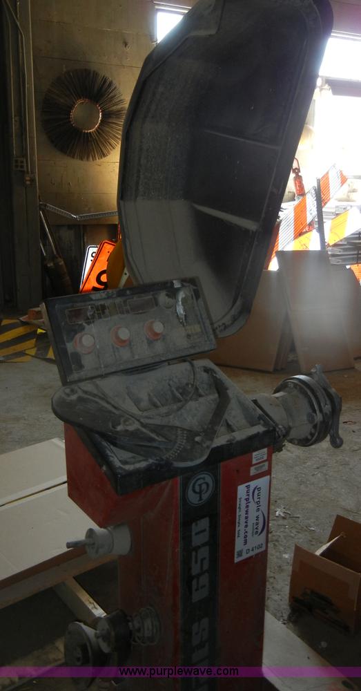 image for item D4102 Coats tire machine and balancer