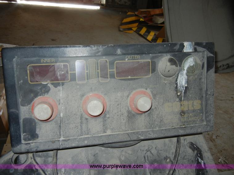 image for item D4102 Coats tire machine and balancer