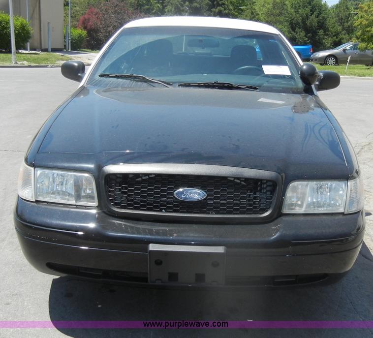 image for item D4104 2007 Ford Crown Victoria Police Interceptor