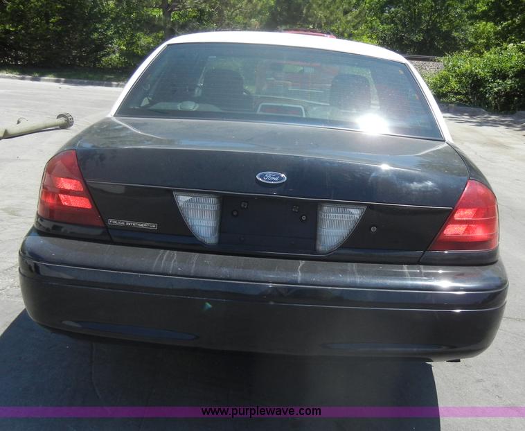 image for item D4104 2007 Ford Crown Victoria Police Interceptor