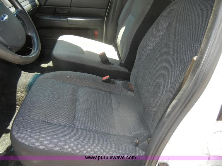 image for item D4104 2007 Ford Crown Victoria Police Interceptor