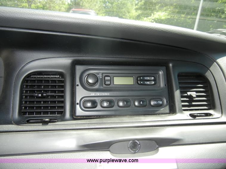 image for item D4104 2007 Ford Crown Victoria Police Interceptor