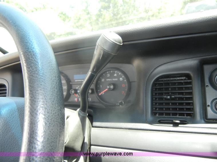 image for item D4104 2007 Ford Crown Victoria Police Interceptor