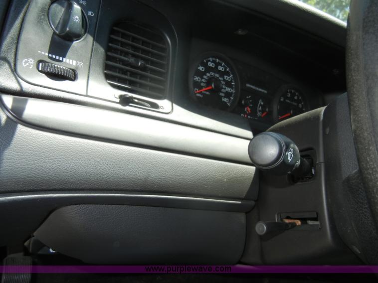 image for item D4104 2007 Ford Crown Victoria Police Interceptor