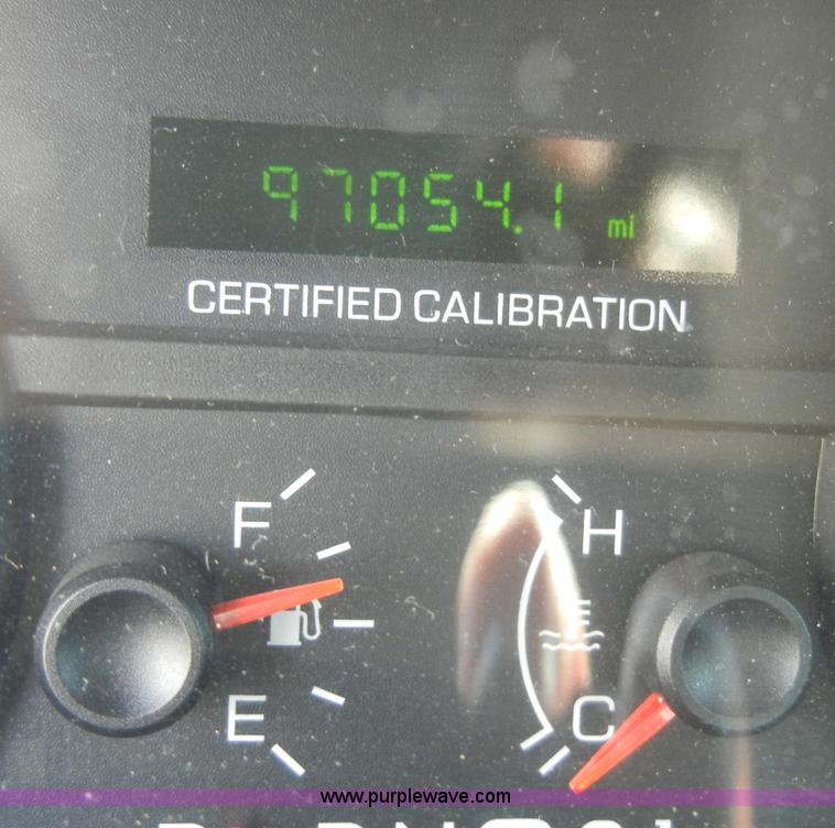 image for item D4104 2007 Ford Crown Victoria Police Interceptor