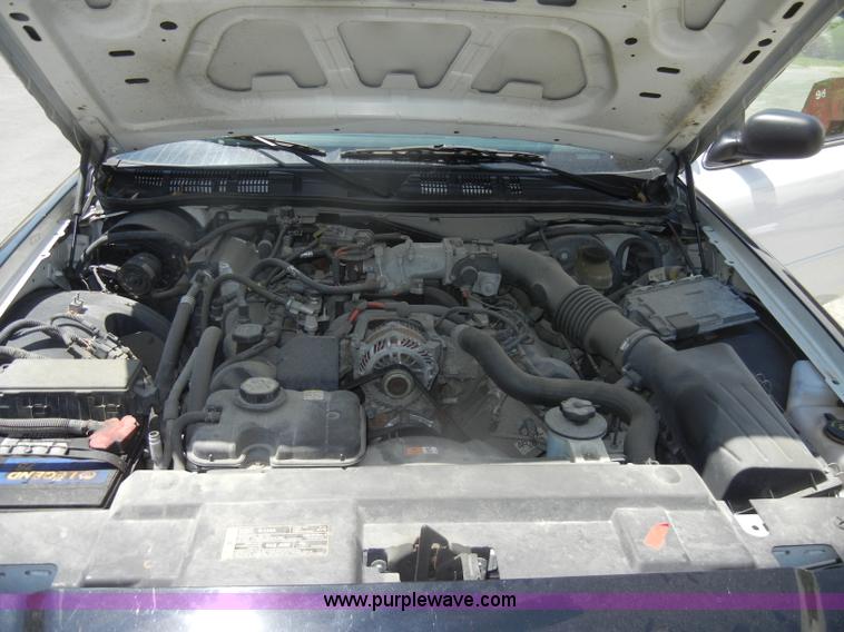 image for item D4104 2007 Ford Crown Victoria Police Interceptor