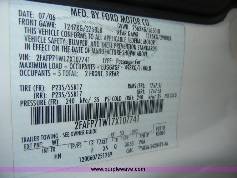 image for item D4104 2007 Ford Crown Victoria Police Interceptor