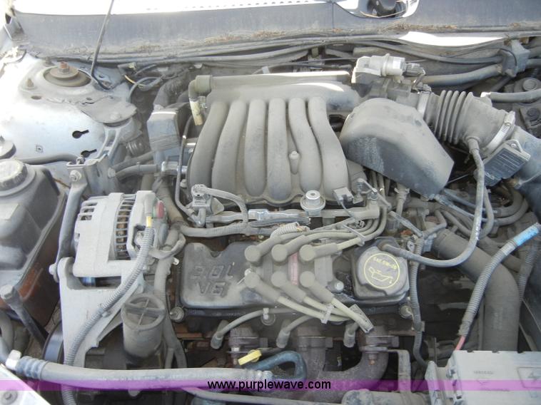 image for item D4108 2002 Ford Taurus SE